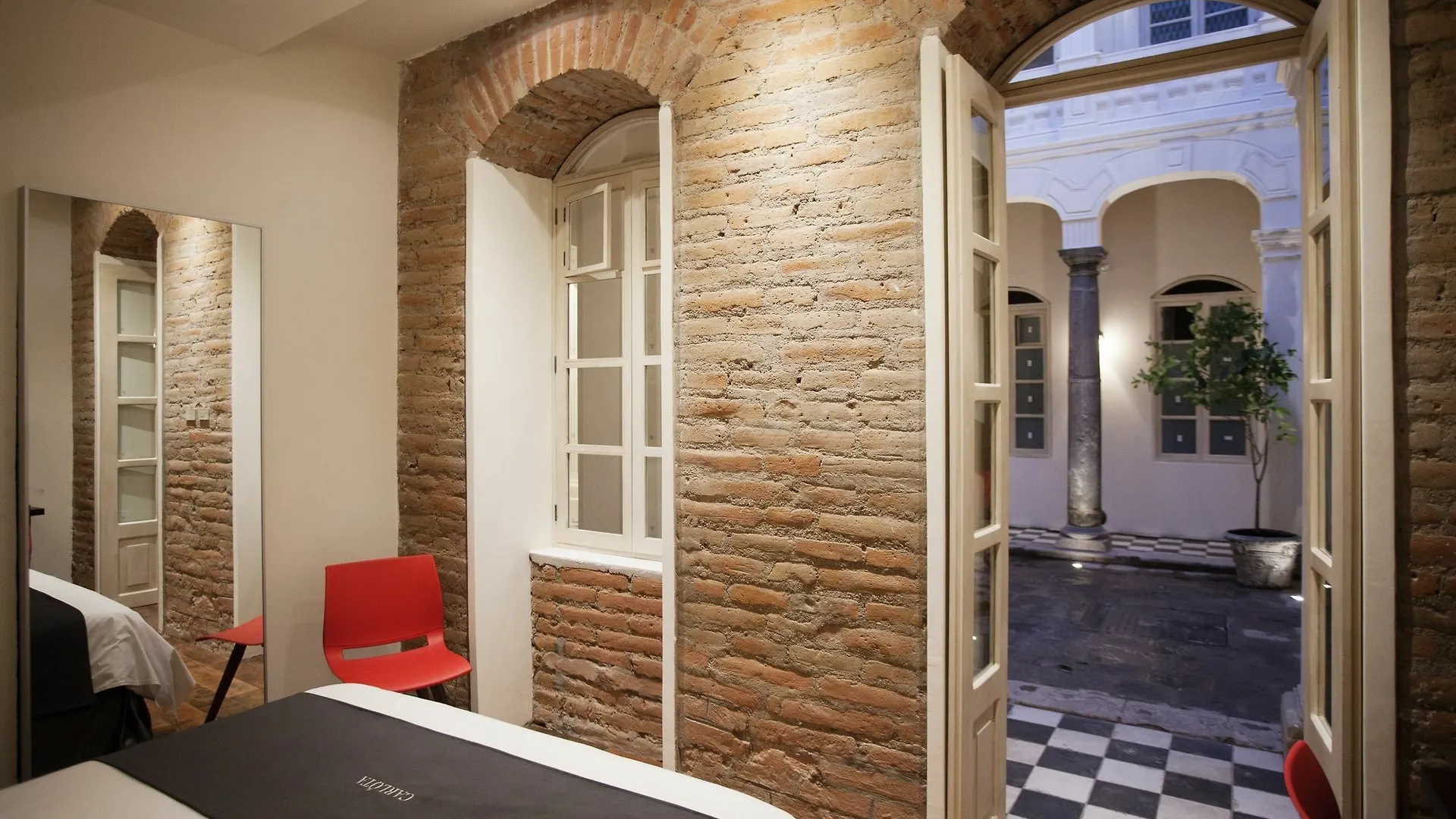 Carlota Sustainable Design Hotel Quito 4*,